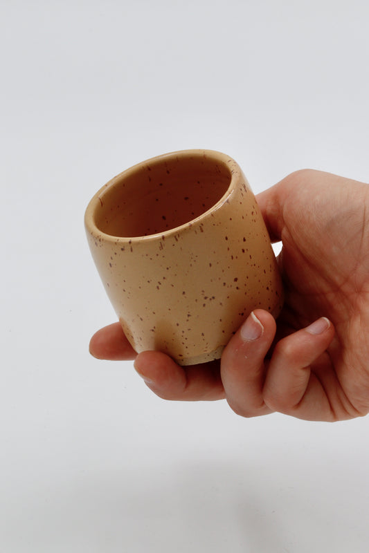 Koffiekopje oker spikkel #16