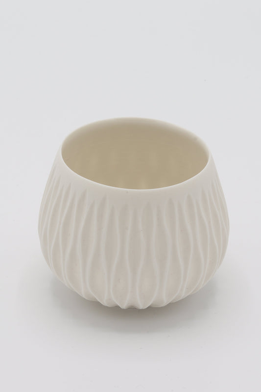 Handgedraaide porseleinen waxinelichthouder - gekerfd #45