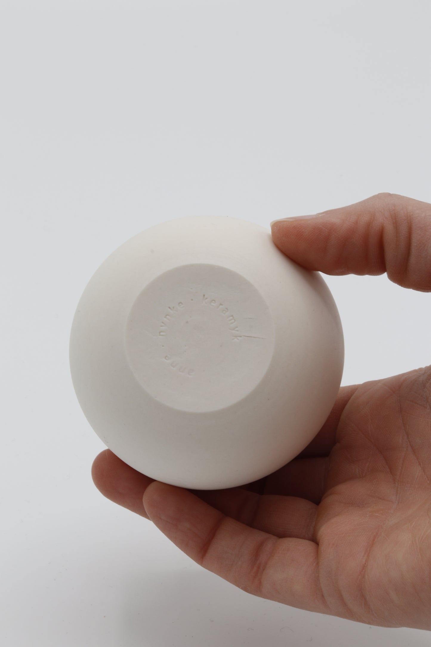 Handgedraaid porseleinen vaasje - gekerfd #49