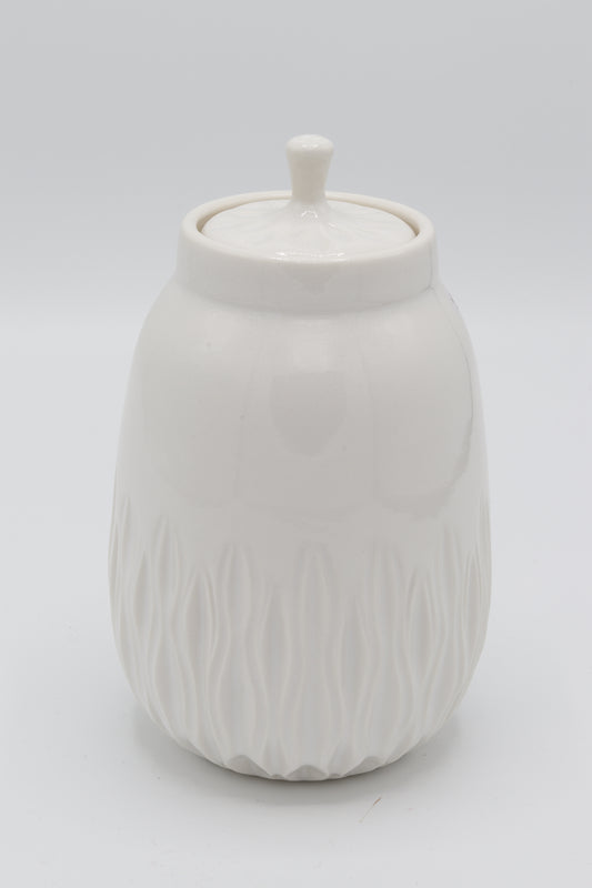 Handgedraaide porseleinen dekselpot - gekerfd #68